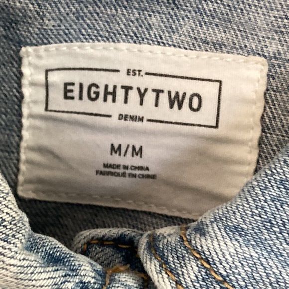 Artisan Hand Painted Abstract Flowers on Back Eighty-Two Denim Jacket Crop Med - Picture 8 of 9